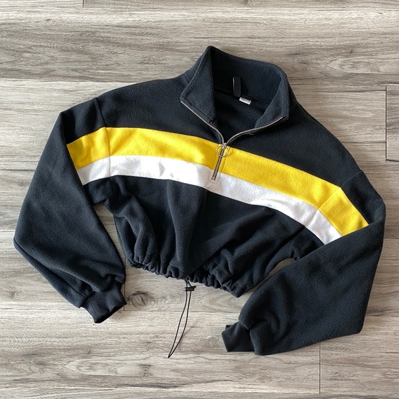 H&M Divided Short Crop Fleece Top Size XS - Picture 3 of 12